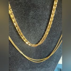18k gold plated necklace style B NWOT